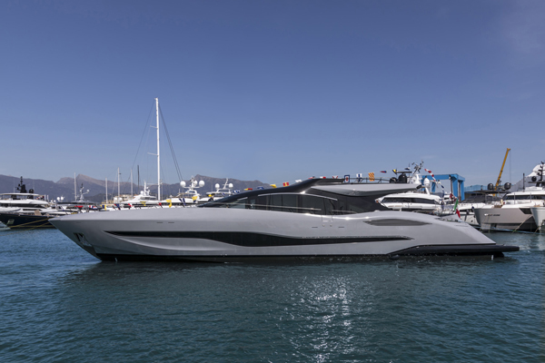 Second Mangusta 104 REV launched